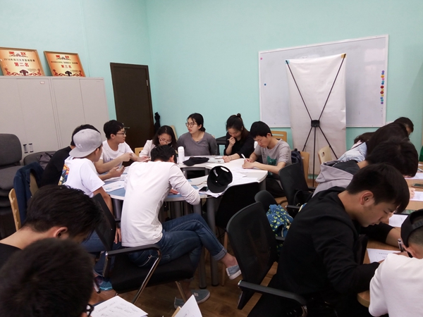 德赢AC米兰中国官方网站2014级本科第一党支部主题党日_副本.jpg 德赢AC米兰中国官方网站2014级本科第一党支部主题党日_副本.jpg